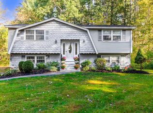 29 Rock Pond Rd, Windham, NH 03087