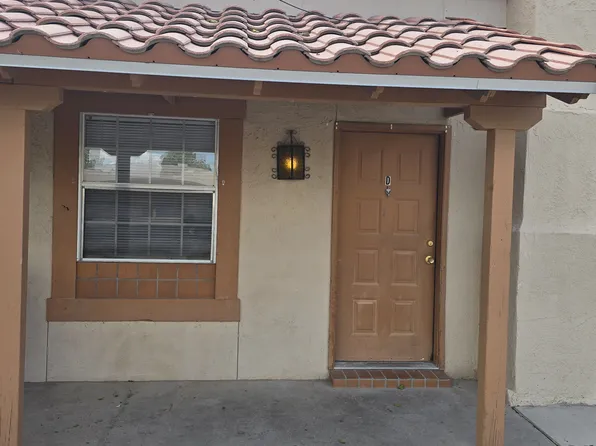 1901 Embassy Dr #D, Las Cruces, NM 88005