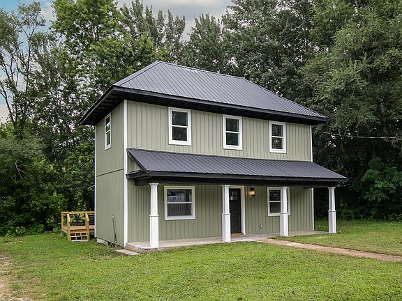 3rd image of 601 W Madison Street