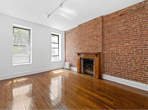 333 East 85th Street image 1 of 4