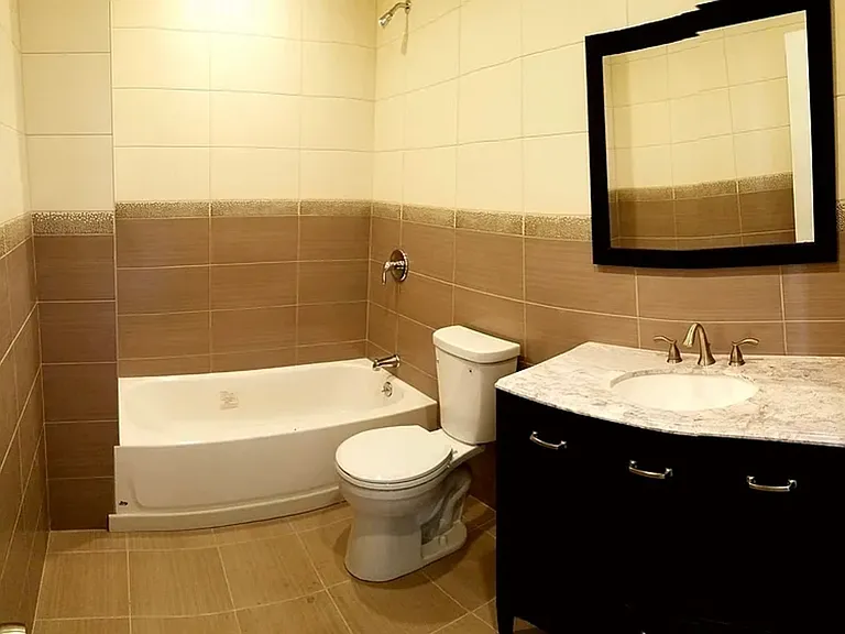 2137 Belmont Ave — Photo 6