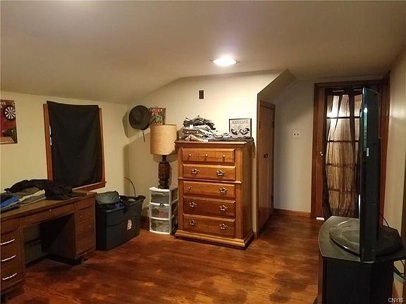 4th image of 53 Dudley Ave