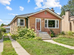 9338 S Ridgeway Ave, Evergreen Park, IL 60805