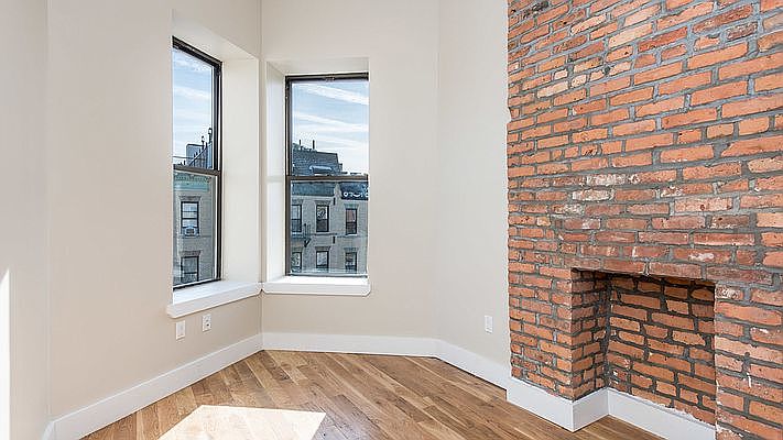 1st image of 385 Chauncey St #L1