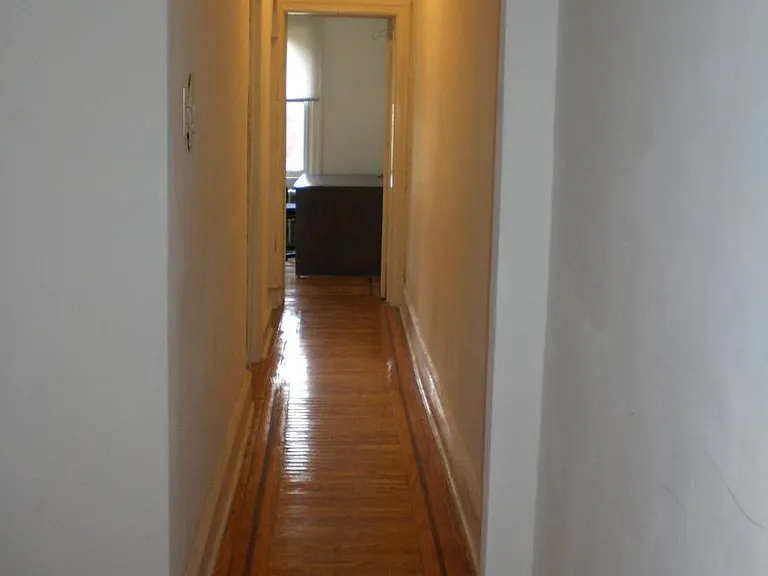 4054 Chestnut St #2R — Photo 2