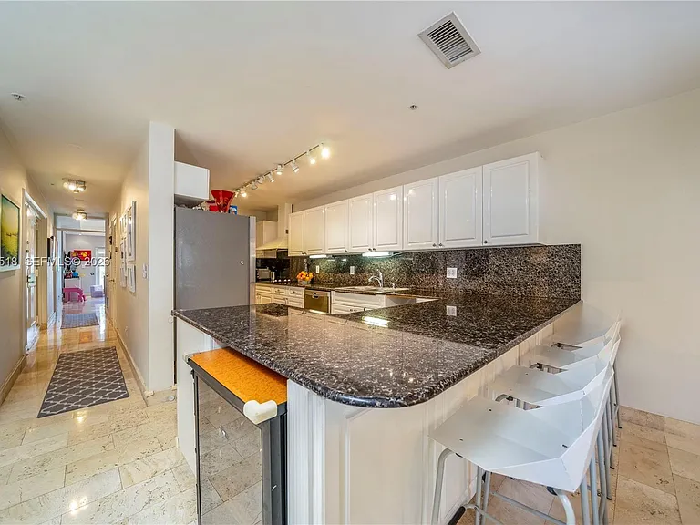 1413 Sunset Harbour Dr #209 — Photo 11