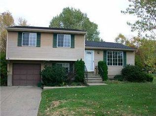 1421 Glidden Cir, Derby, NY 14047