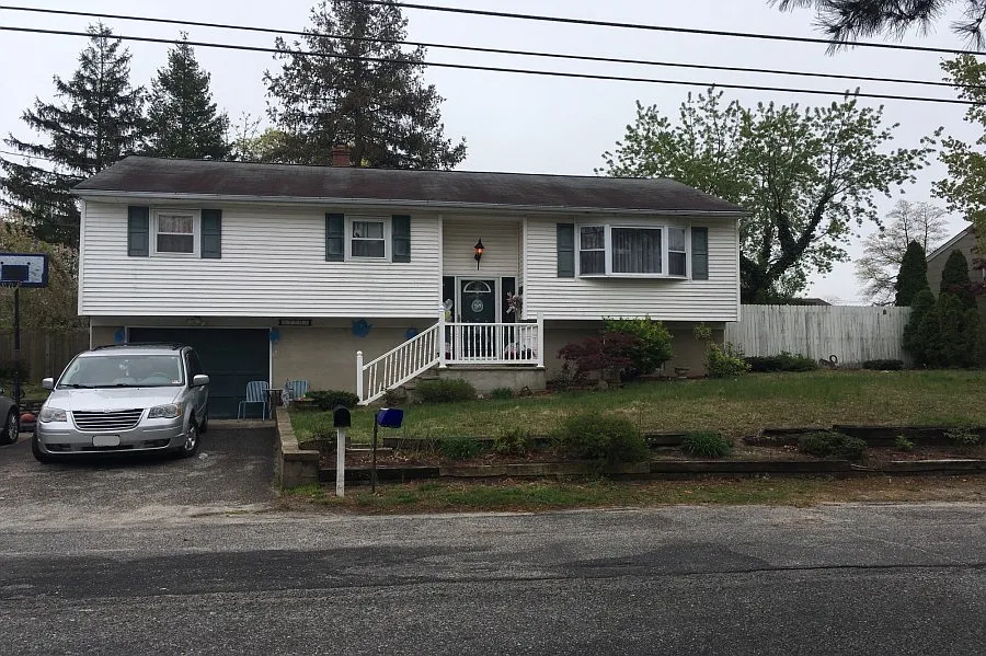 729 Ship Ave photo 1