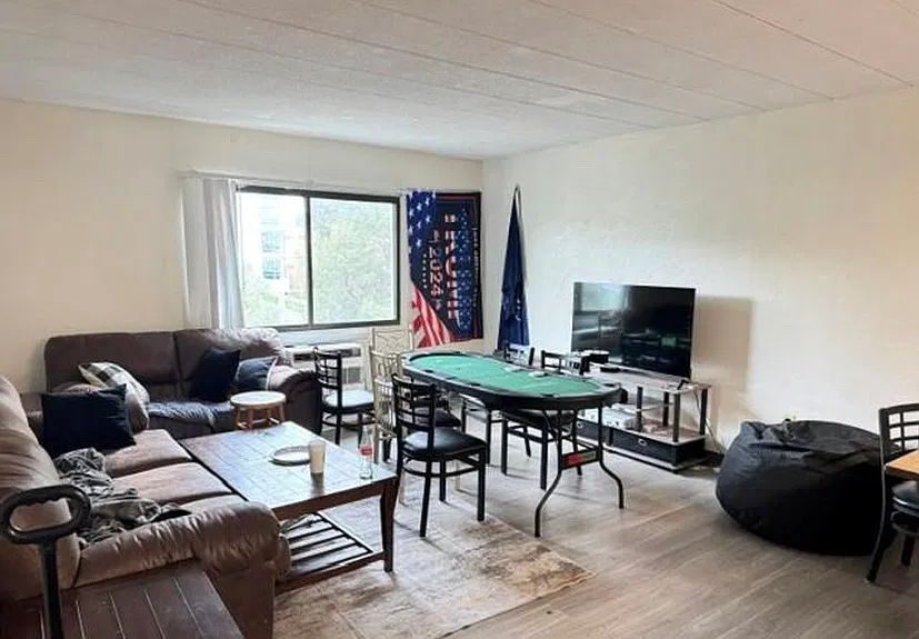 2 bed, 975 sqft, $2,900 — Photo 3