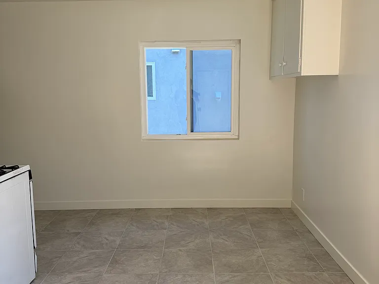 5089 Highland View Ave #10 — Photo 4