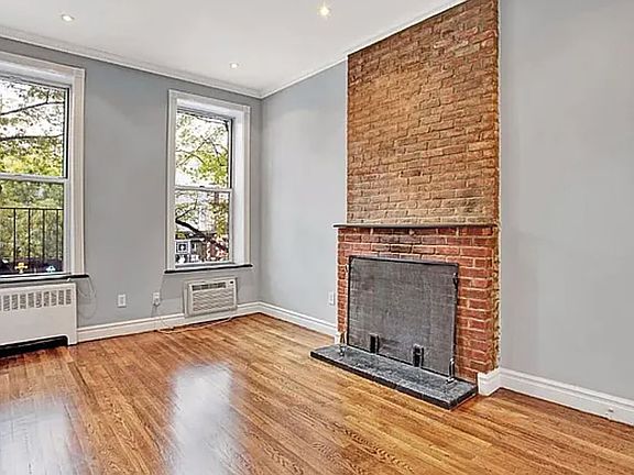 4th image of 566 Hudson St APT 8
