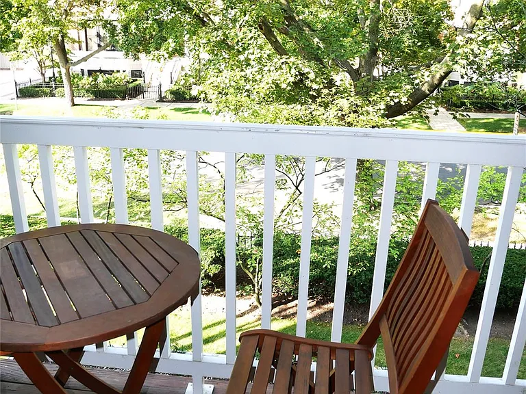 444 S Chester St #413 — Photo 14