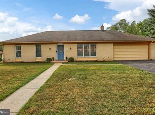 946 W Areba Ave, Hershey, PA 17033