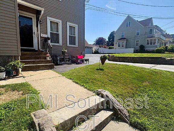 2nd image of 285 Montauk Ave #4