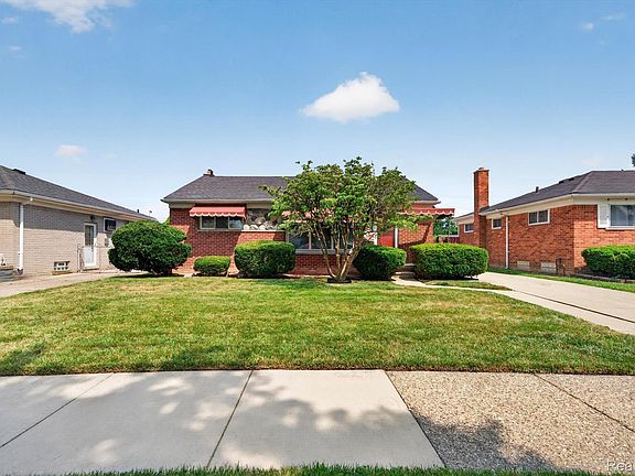 3rd image of 24894 Raven Ave