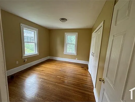 3 bed, 1350 sqft, $2,450 — Photo 4