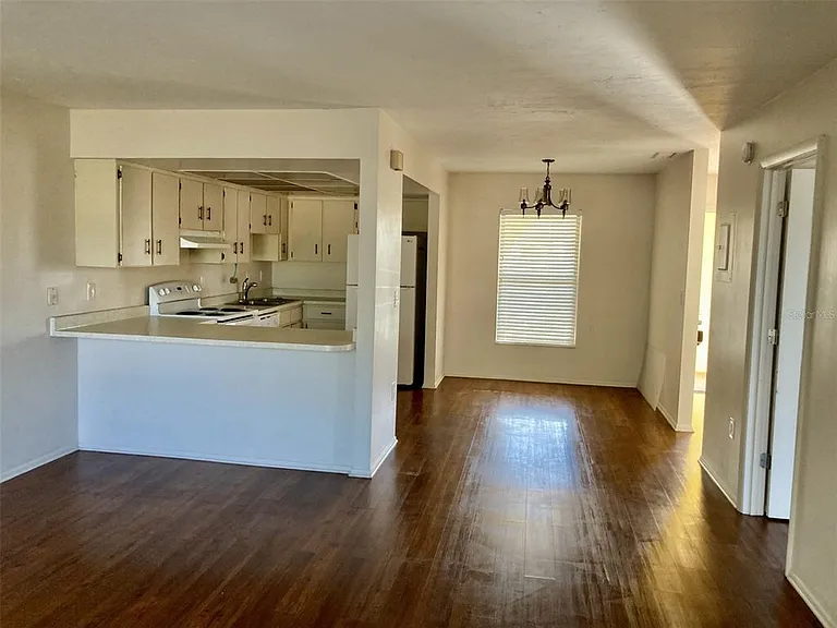 5008 Manatee Ave W #1 — Photo 4