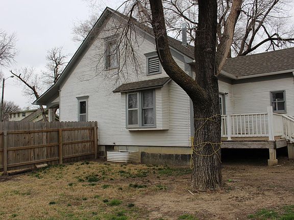 2nd image of 108 N Madison St
