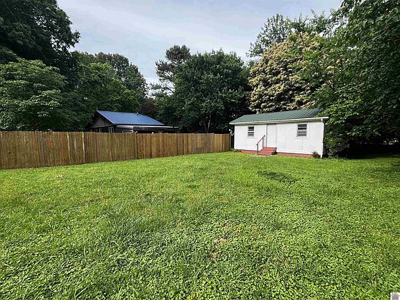 3rd image of 126 Fowler Dr