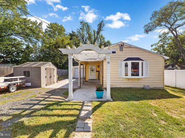 35 S Clinton Ave, Maple Shade, NJ 08052