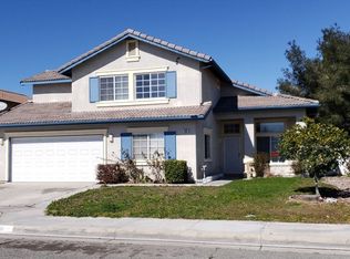 393 Cambridge Dr, San Jacinto, CA 92583