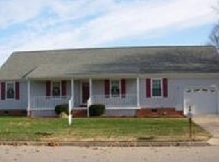 378 Knells Ridge Dr, Chesapeake, VA 23320