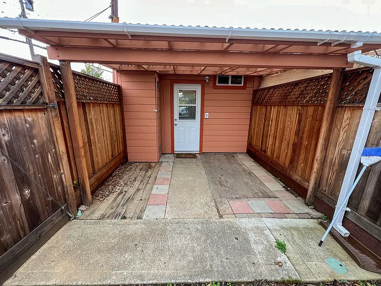 4920 Jensen Rd #B — Photo 12