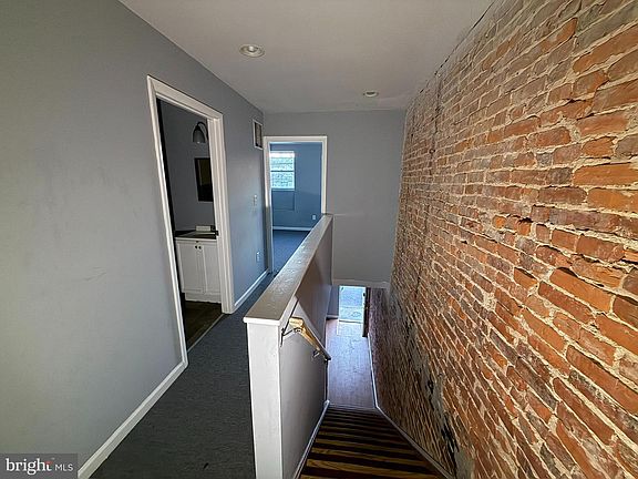 5th image of 117 N Janney St