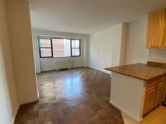 2nd image of 300 W 55th St APT 19H