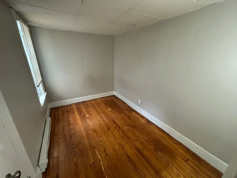 12 Leary Ave — Photo 4