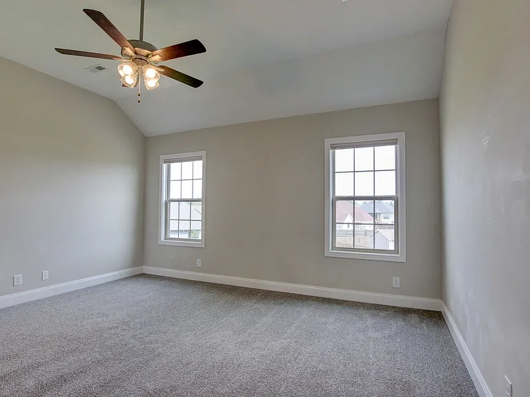 230 Cotoneaster Ln — Photo 38
