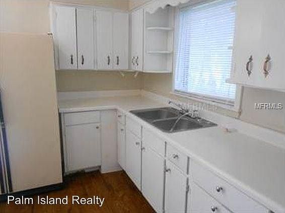 2nd image of 111 W Strickland St