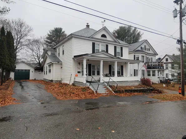 28 Maine Avenue, Millinocket, ME 04462