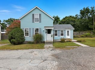1 Carlton Ct, Oxford, MA 01540