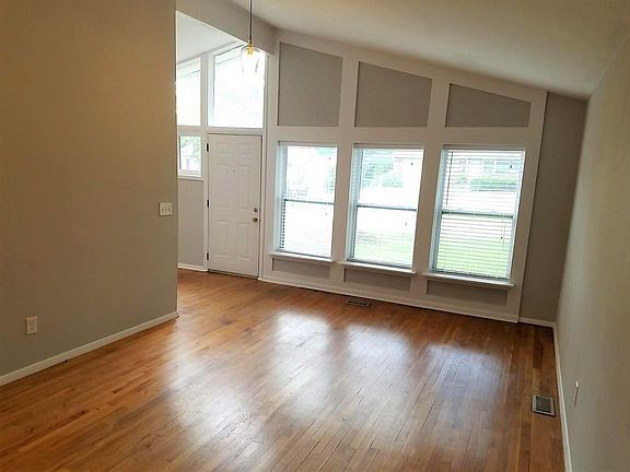 5th image of 779 Converse Dr