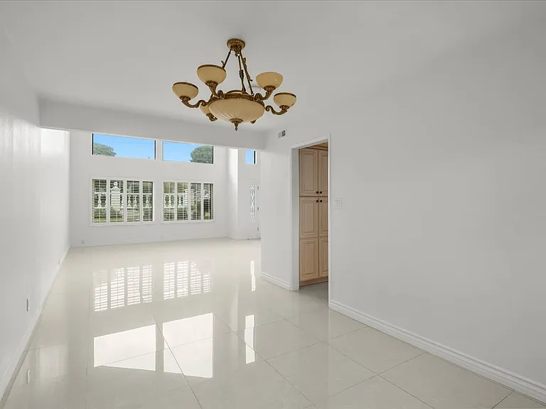 2222 Pier Ave — Photo 41