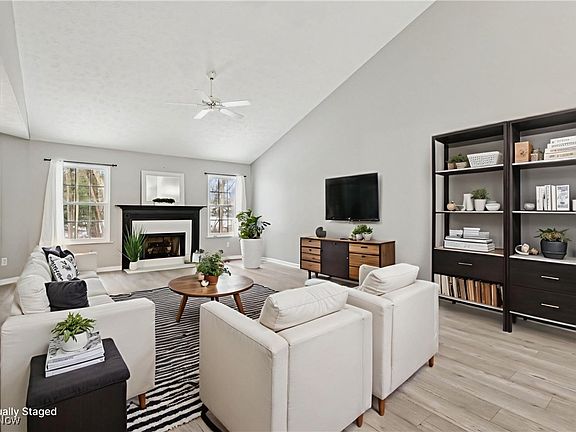 3rd image of 2108 W Reserve Cir