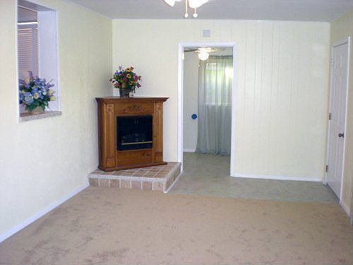 3rd image of 579 Sun Valley Dr