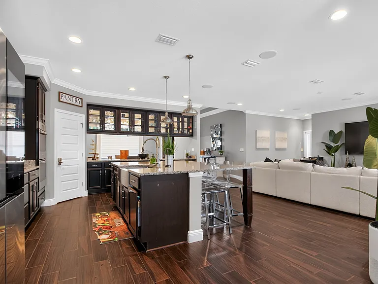 5522 Frontier Dr — Photo 9