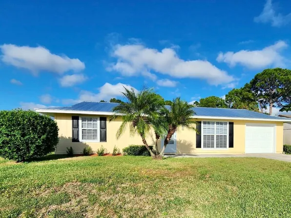 1811 SW Alberca Lane, Port St Lucie, FL 34953