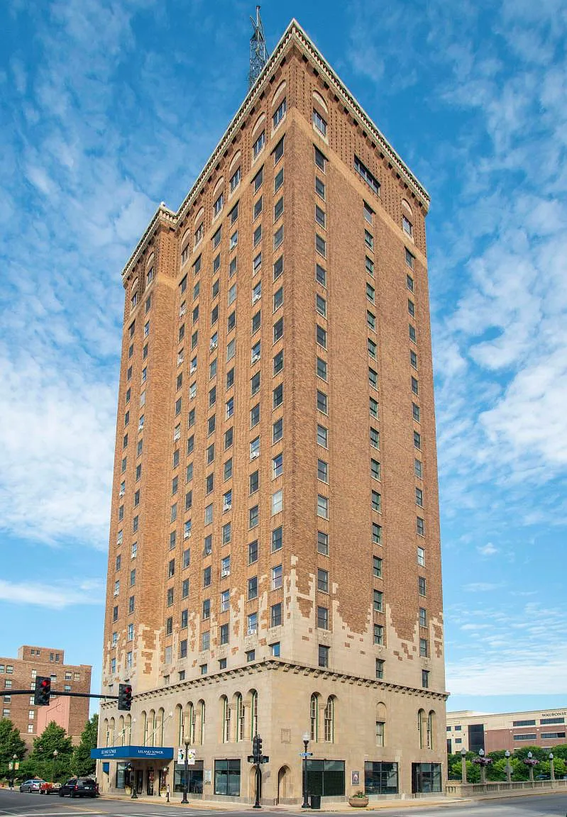 Historic Stolp Island Apartments — Photo 2