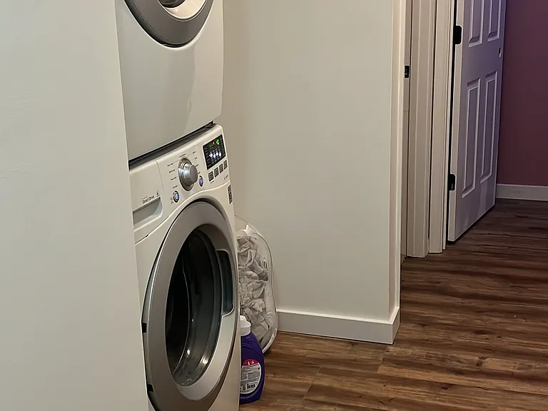 1st floor, laundry