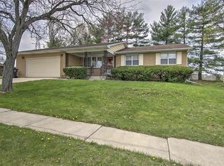 2341 N Kenwood Ct, Decatur, IL 62526