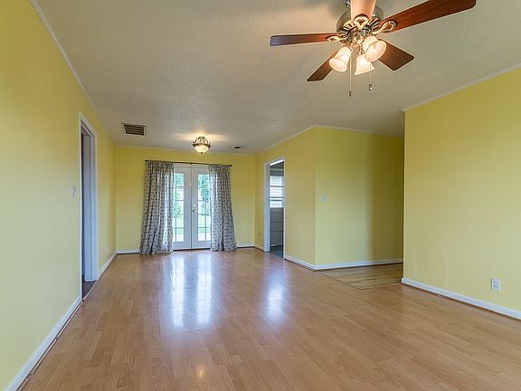 Family/Dining Room