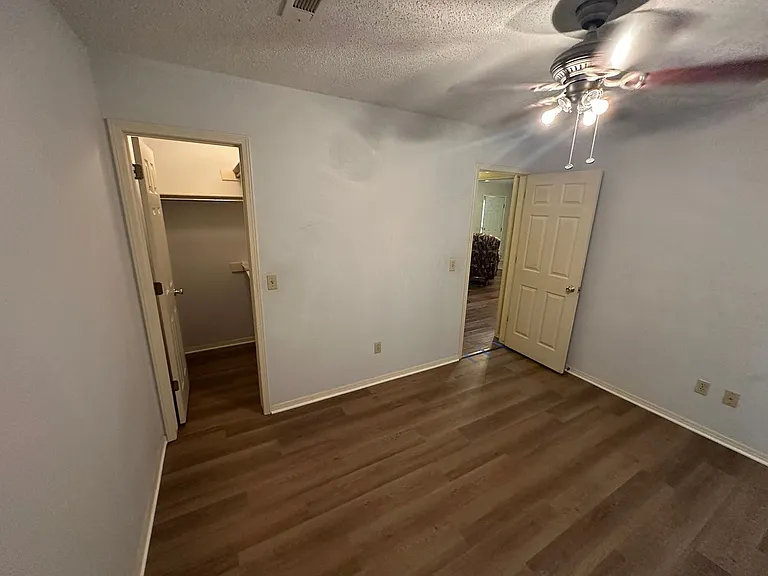 950 Penny Ln — Photo 7