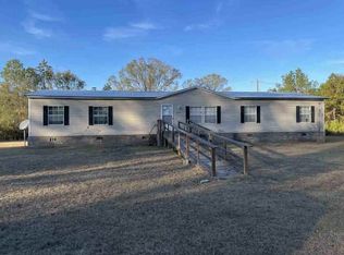 409 Harrison Farm Rd, Hazlehurst, GA 31539
