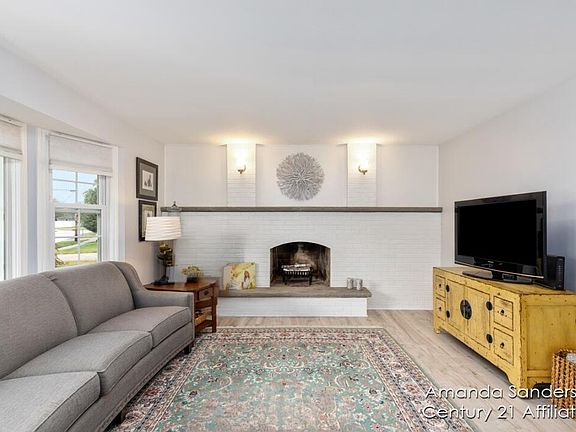 4th image of 3091 Willow Creek Dr SW