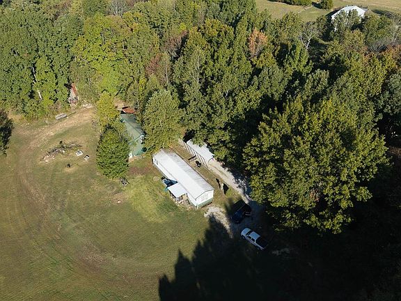 2nd image of 648 Stony Point Rd