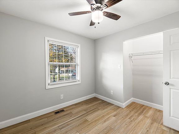4th image of 5204 Evelyn Dr