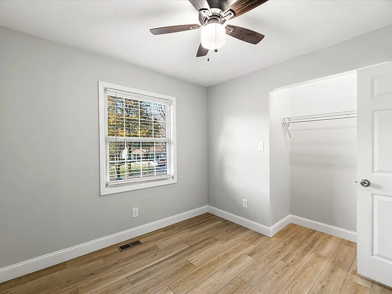 5204 Evelyn Dr — Photo 4